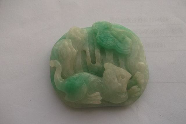 解鎖翡翠把件盤玩秘訣 從黯淡到溫潤(rùn)，掌握這些要點(diǎn)即可